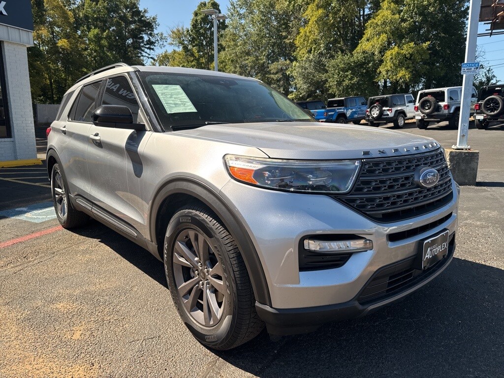 2022 Ford Explorer XLT photo 3
