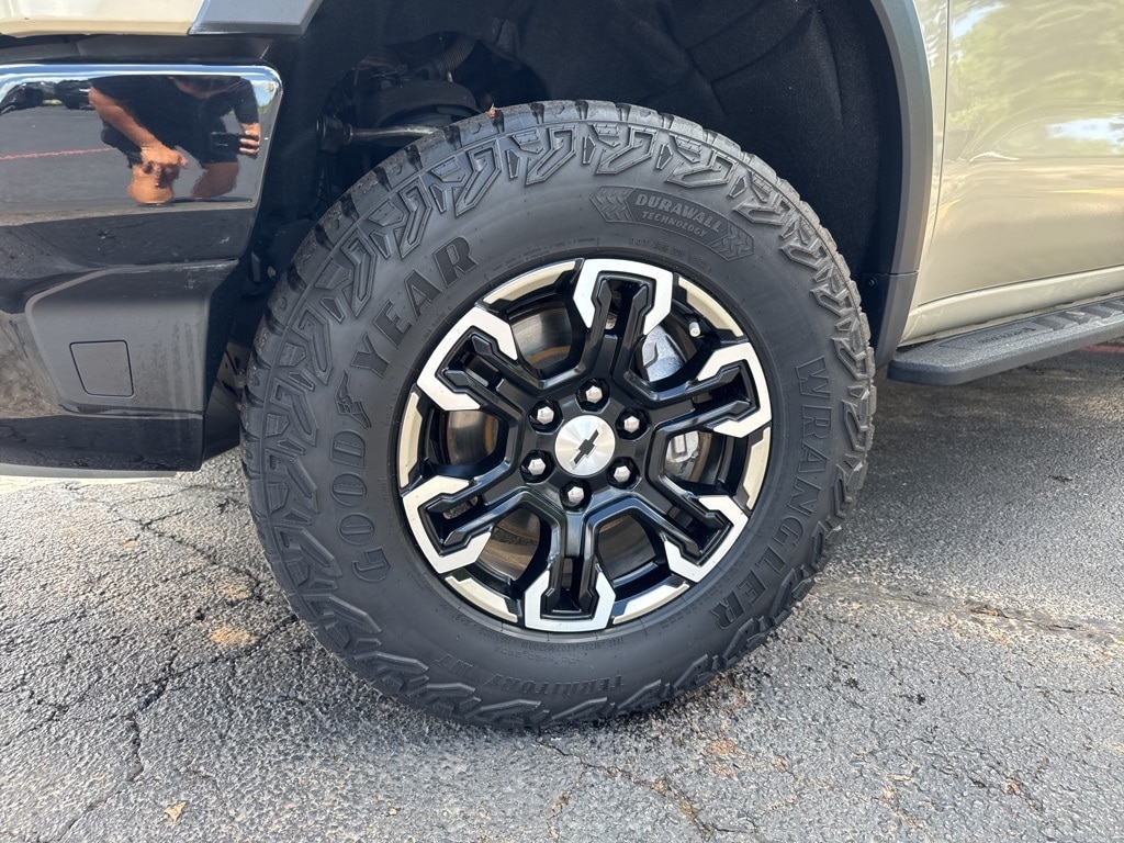 Used 2022 Chevrolet Silverado 1500 ZR2 with VIN 3GCUDHEL9NG678000 for sale in Longview, TX
