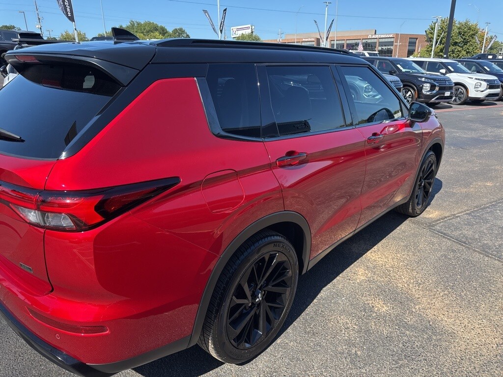 2024 Mitsubishi Outlander SEL Black Edition photo 2