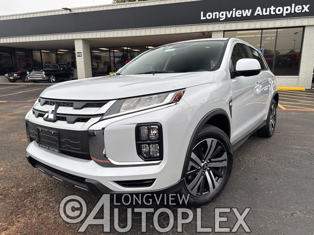 2025 Mitsubishi Outlander Sport ES's photo