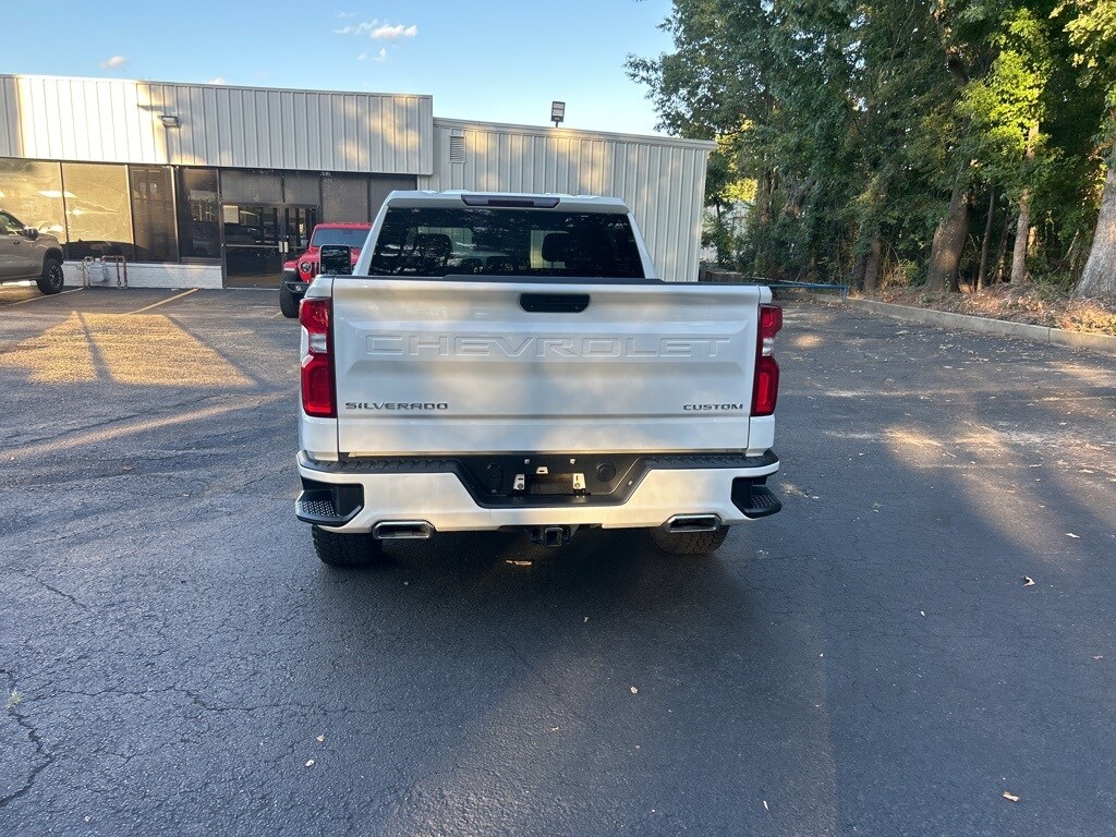 2021 Chevrolet Silverado 1500 Custom photo 3