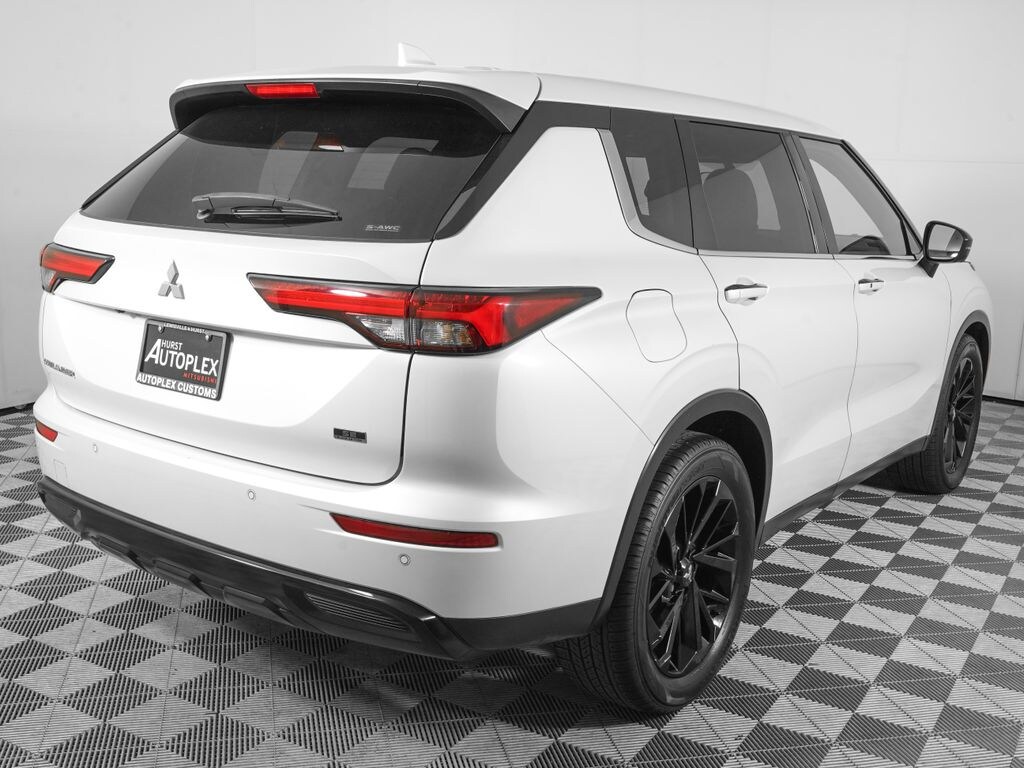 Used 2023 Mitsubishi Outlander SE SUV