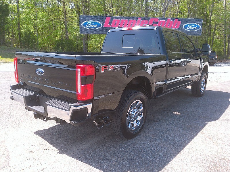 2024 Ford F-250 Lariat photo 2