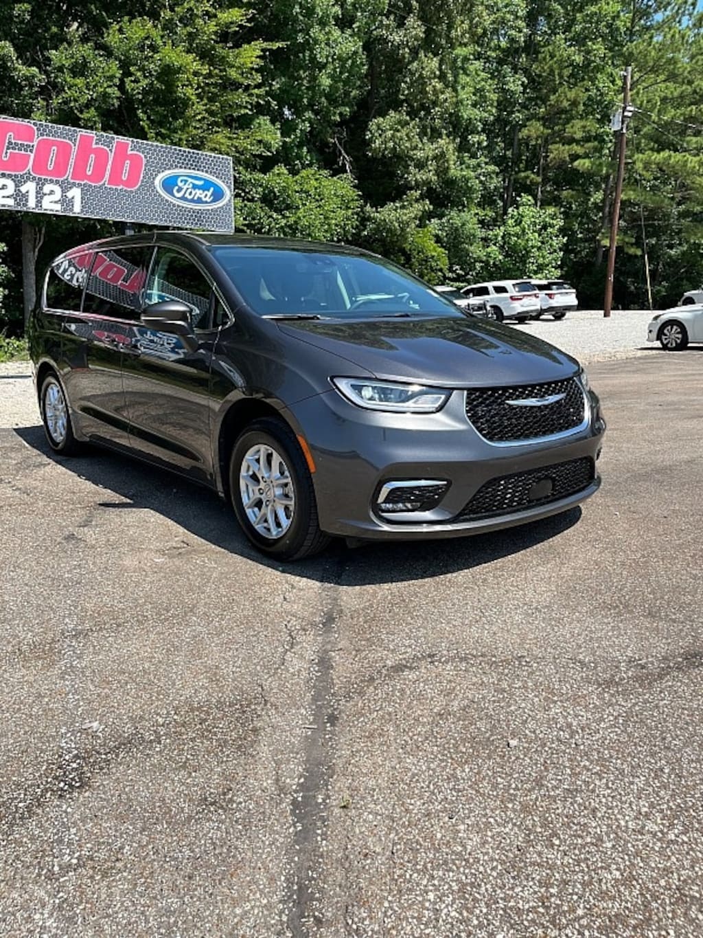 Used 2023 Chrysler Pacifica Touring L Full Size Van