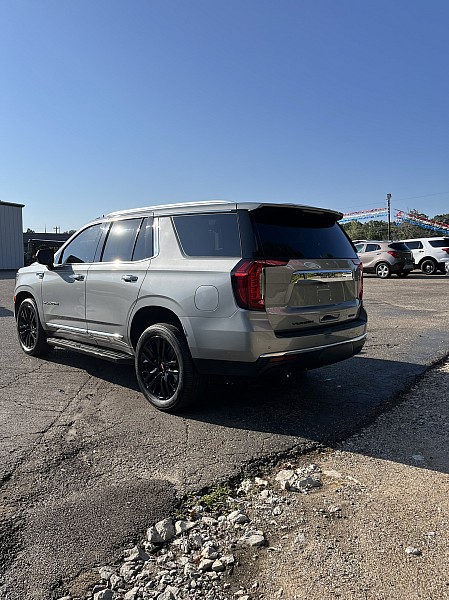 Used 2023 GMC Yukon SLT Full Size SUV