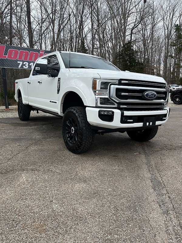 2022 Ford F-250 Super Duty Platinum's photo