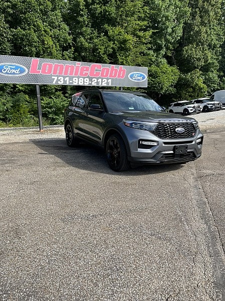 2023 Ford Explorer ST 4WD's photo