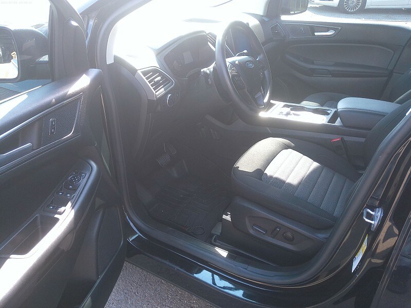 2023 Ford Edge SE photo 4