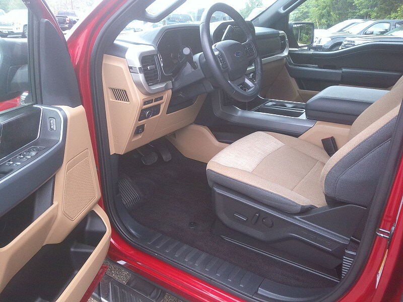 2021 Ford F-150 XLT photo 4