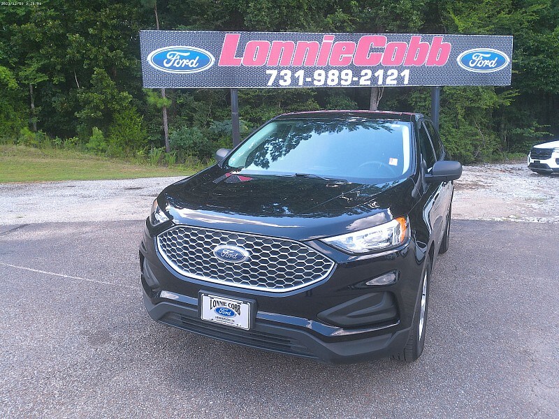 2023 Ford Edge SE photo 2