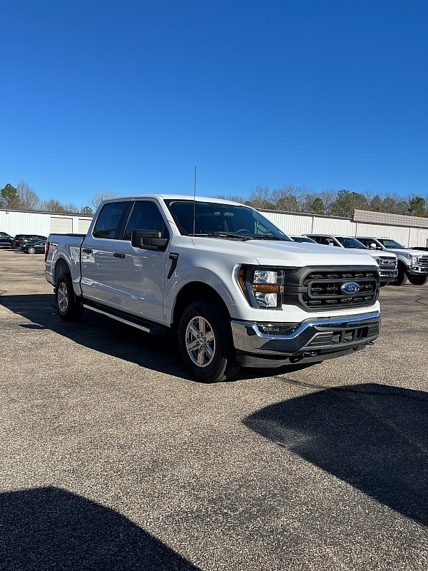 2023 Ford F-150 XL's photo