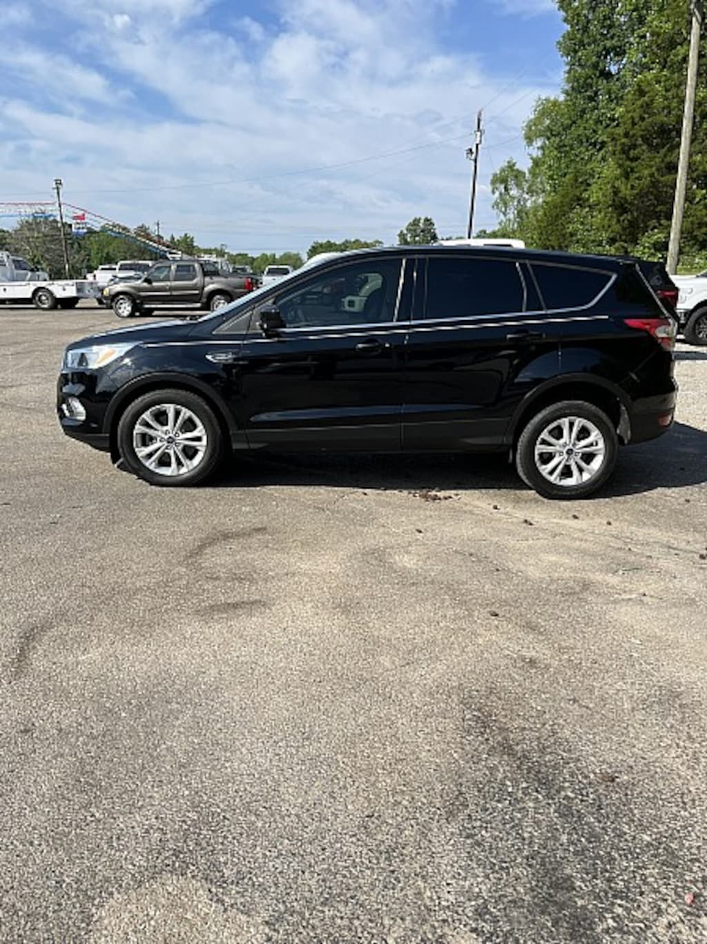 Used 2017 Ford Escape SE Compact SUV