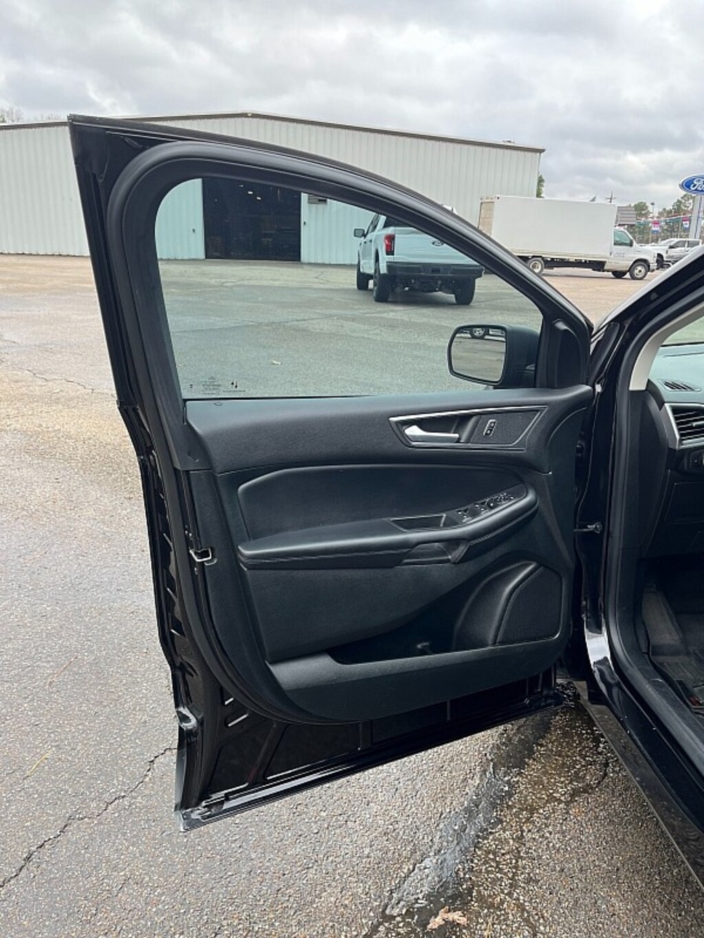 Used 2023 Ford Edge SE Compact SUV