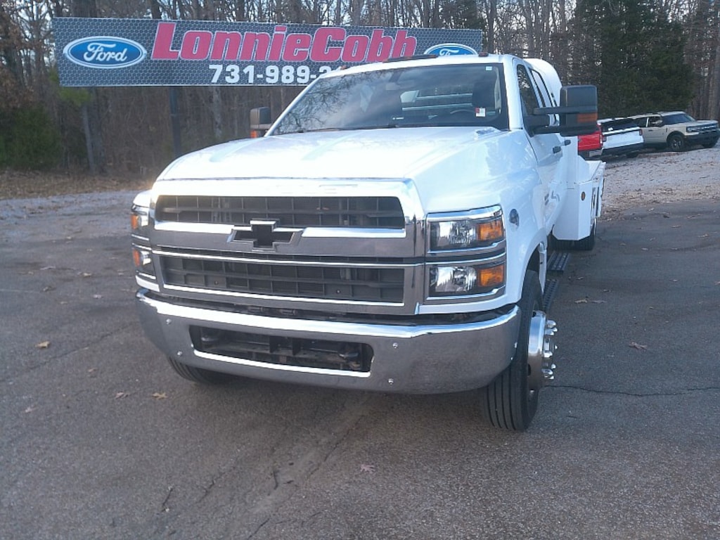Used 2020 Chevrolet Silverado MD Cab-Chassis Commercial Truck