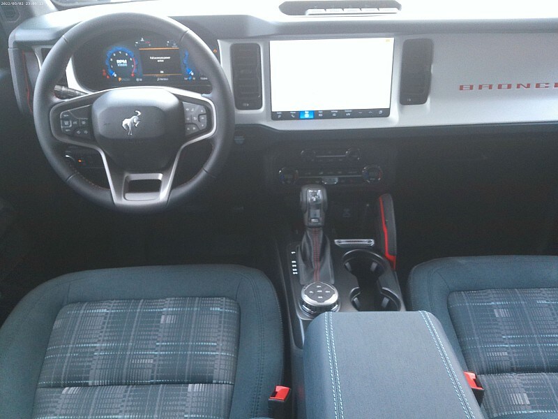 2025 Ford Bronco Heritage First Edition photo 3