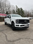  Ford Super Duty F-350 4WD