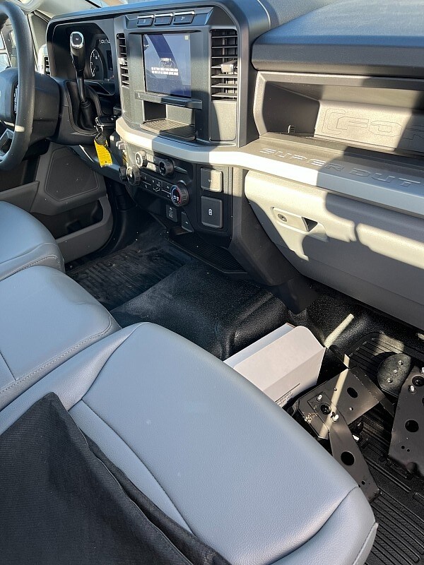 2024 Ford F-550 Super Duty Chassis Cab XL - Photo 13
