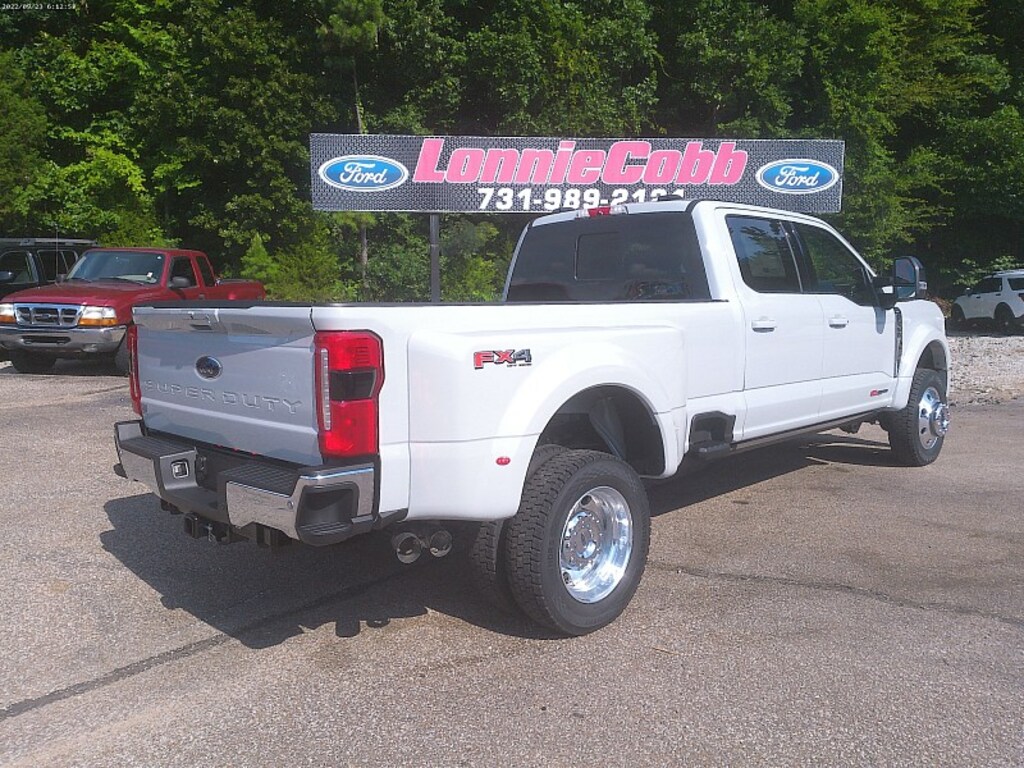 New 2026 Ford Super Duty F-450 4WD LARIAT Truck Crew Cab