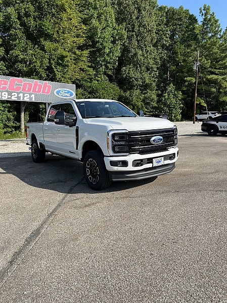 New 2026 Ford Super Duty F-250 4WD Platinum