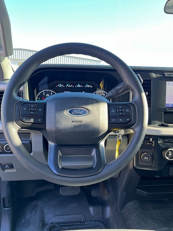 2024 Ford F-550 Super Duty Chassis Cab XL - Photo 9