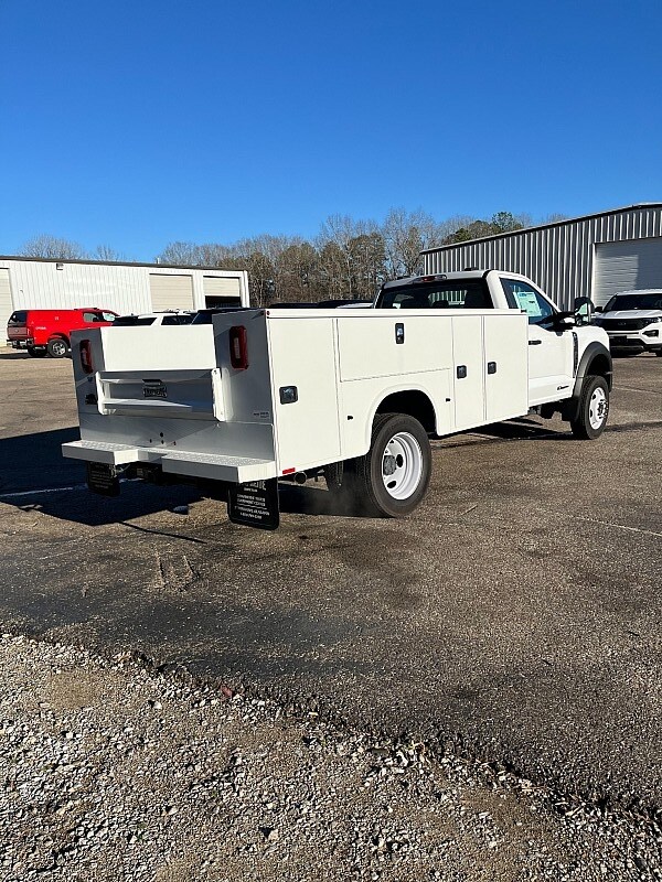 2024 Ford F-550 Super Duty Chassis Cab XL - Photo 7