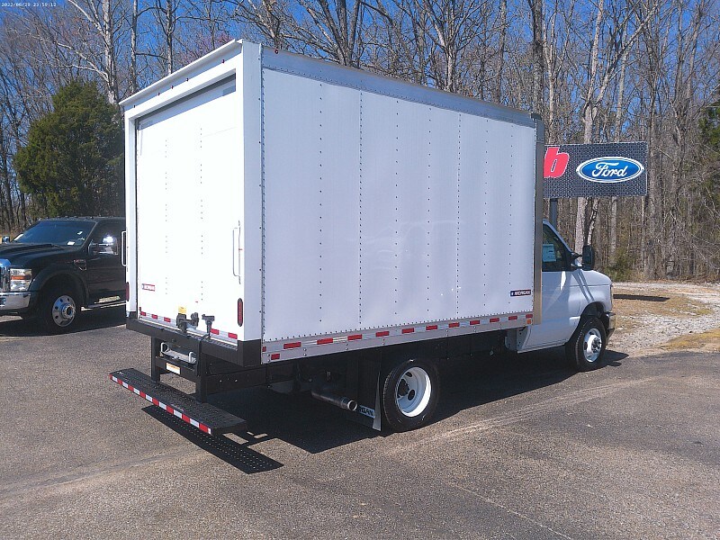 2024 Ford E-350 Base photo 3