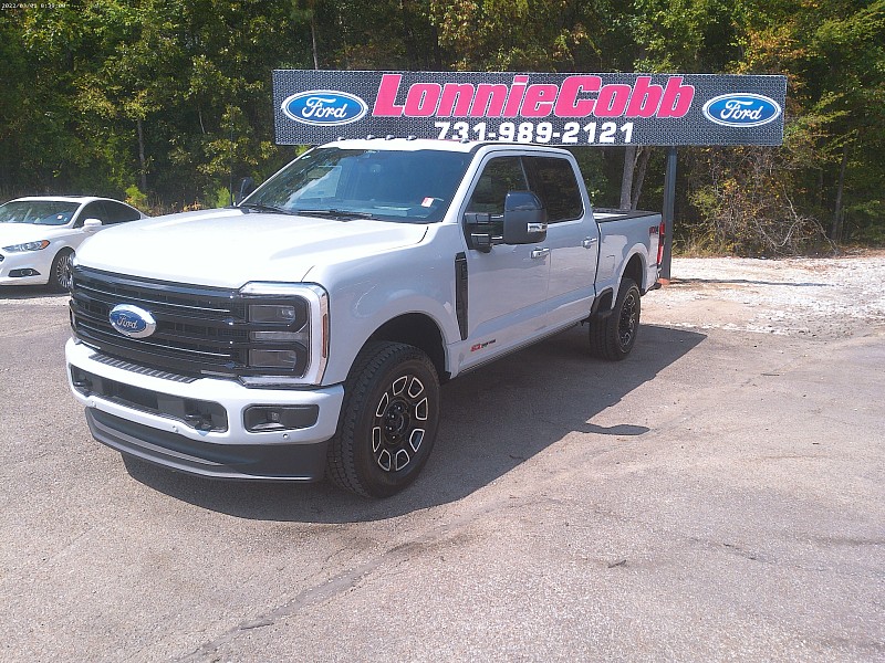 2026 Ford F-350 Super Duty Platinum's photo