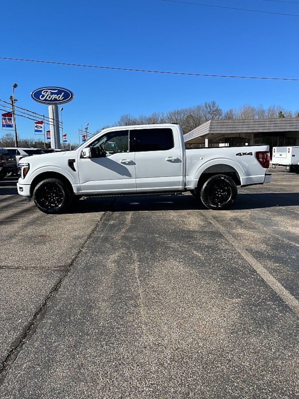 New 2026 Ford F-150 4WD LARIAT Truck SuperCrew Cab