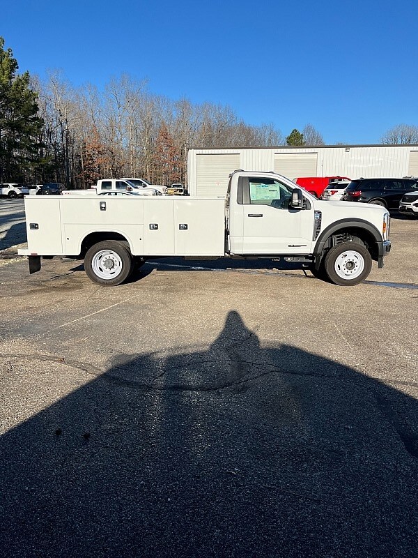 2024 Ford F-550 Super Duty Chassis Cab XL - Photo 8