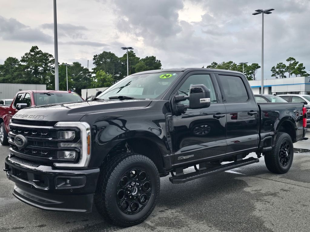 Used 2024 Ford F-250SD Lariat Truck