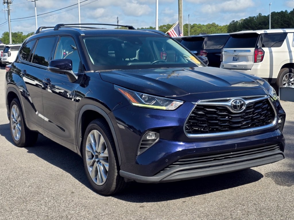 Used 2022 Toyota Highlander Limited SUV