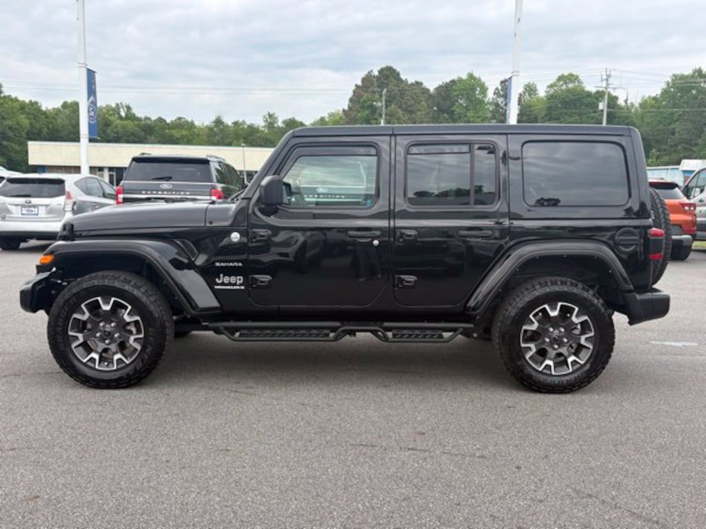 Used 2024 Jeep Wrangler Sahara SUV