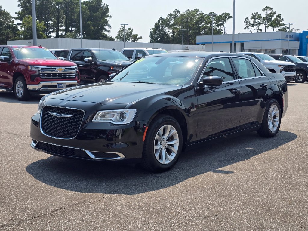 2023 Chrysler 300 Sedan 
