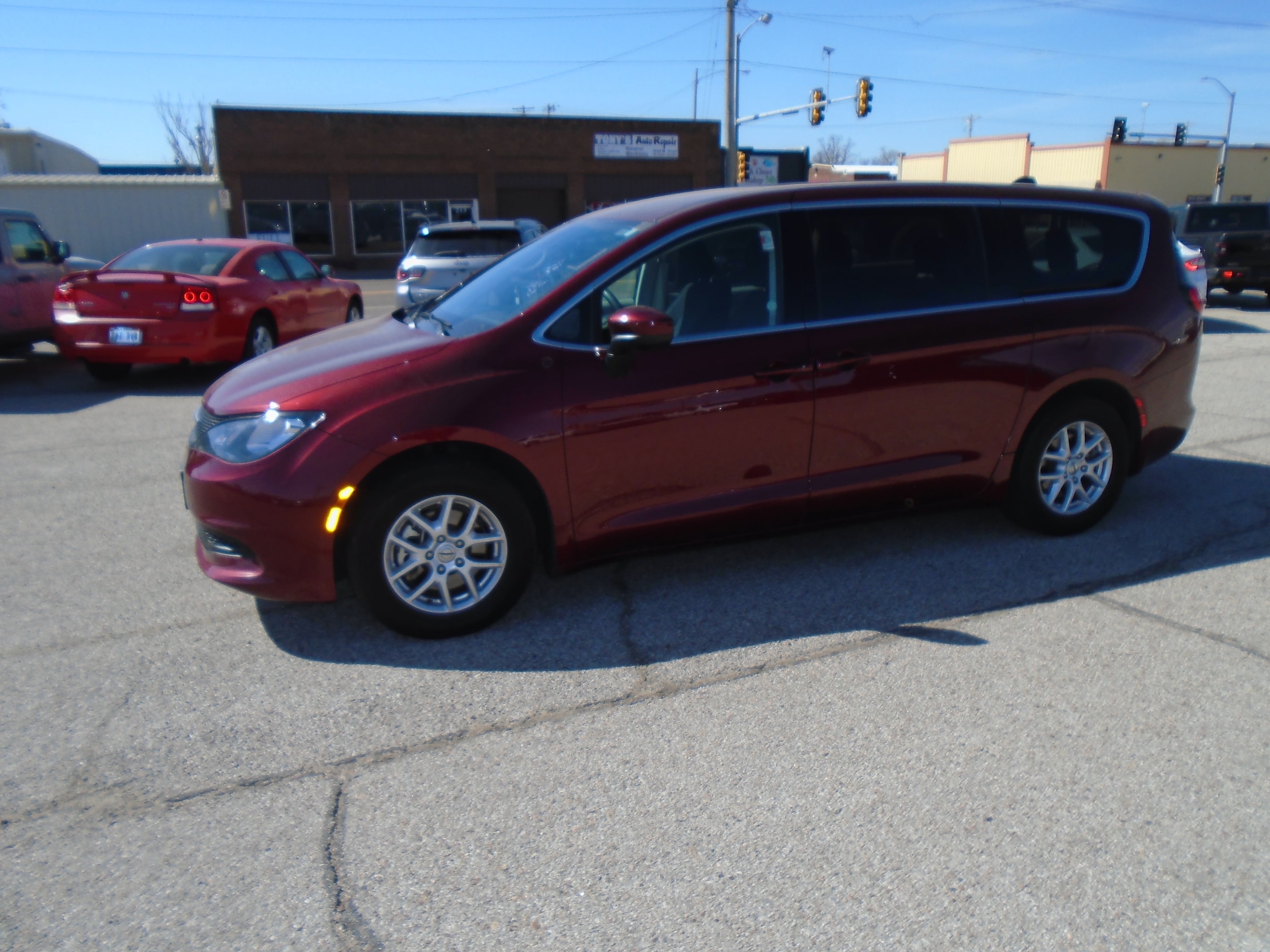 Used 2023 Chrysler Voyager LX Van Passenger Van's photo