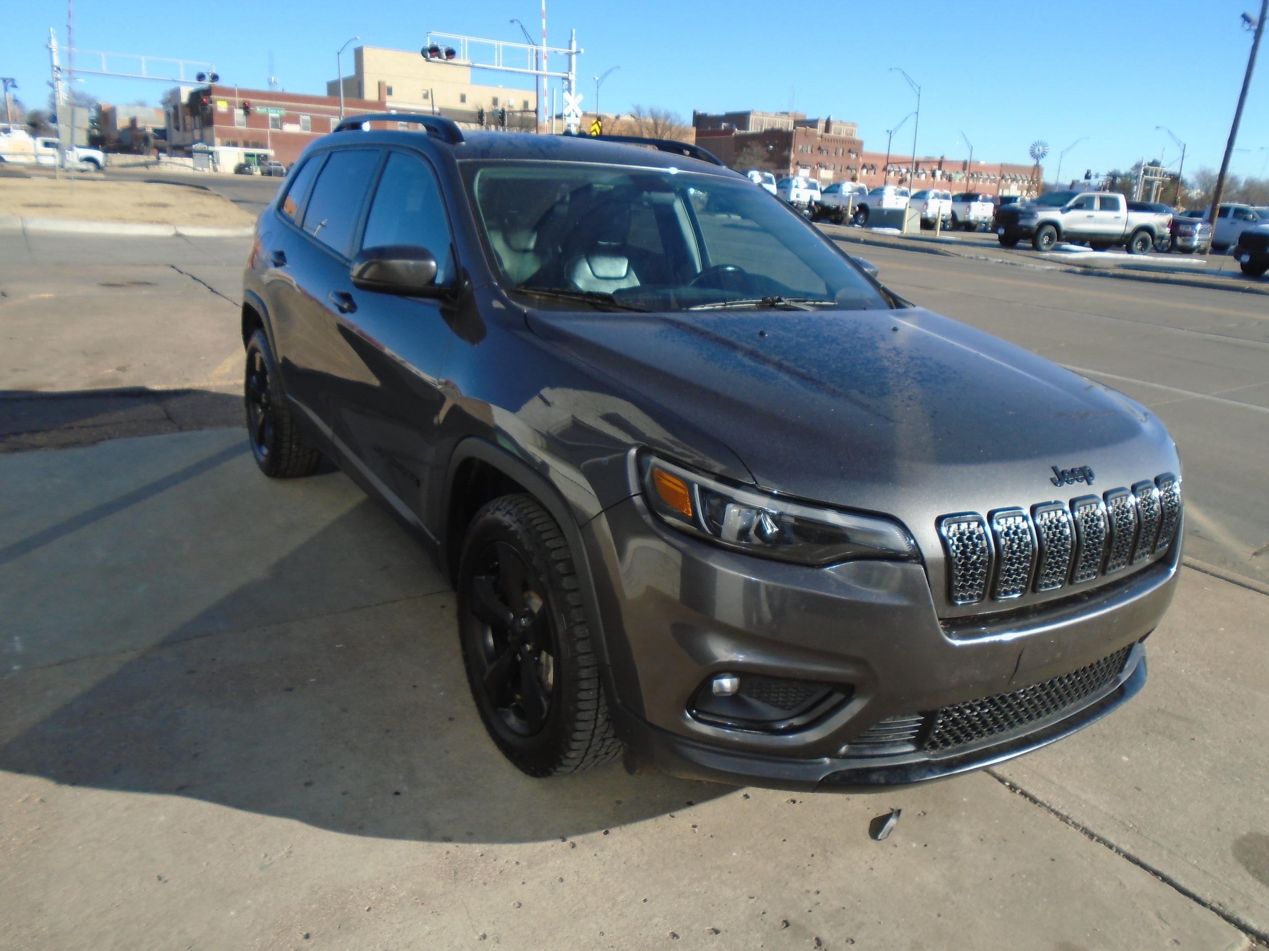 Used 2020 Jeep Cherokee Latitude Plus with VIN 1C4PJMLX4LD595010 for sale in Dodge City, KS
