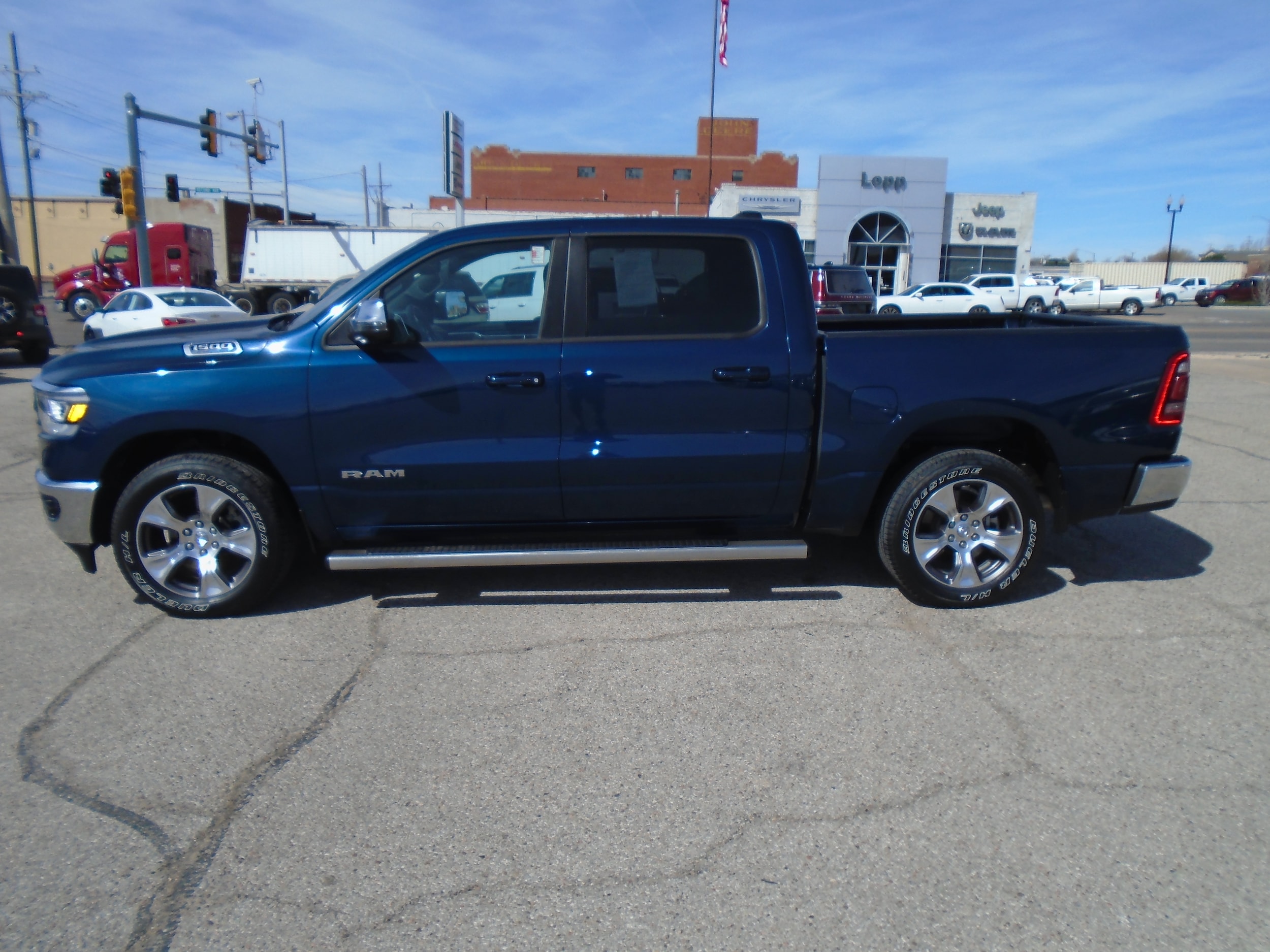 2024 RAM Ram 1500 Pickup Laramie's photo