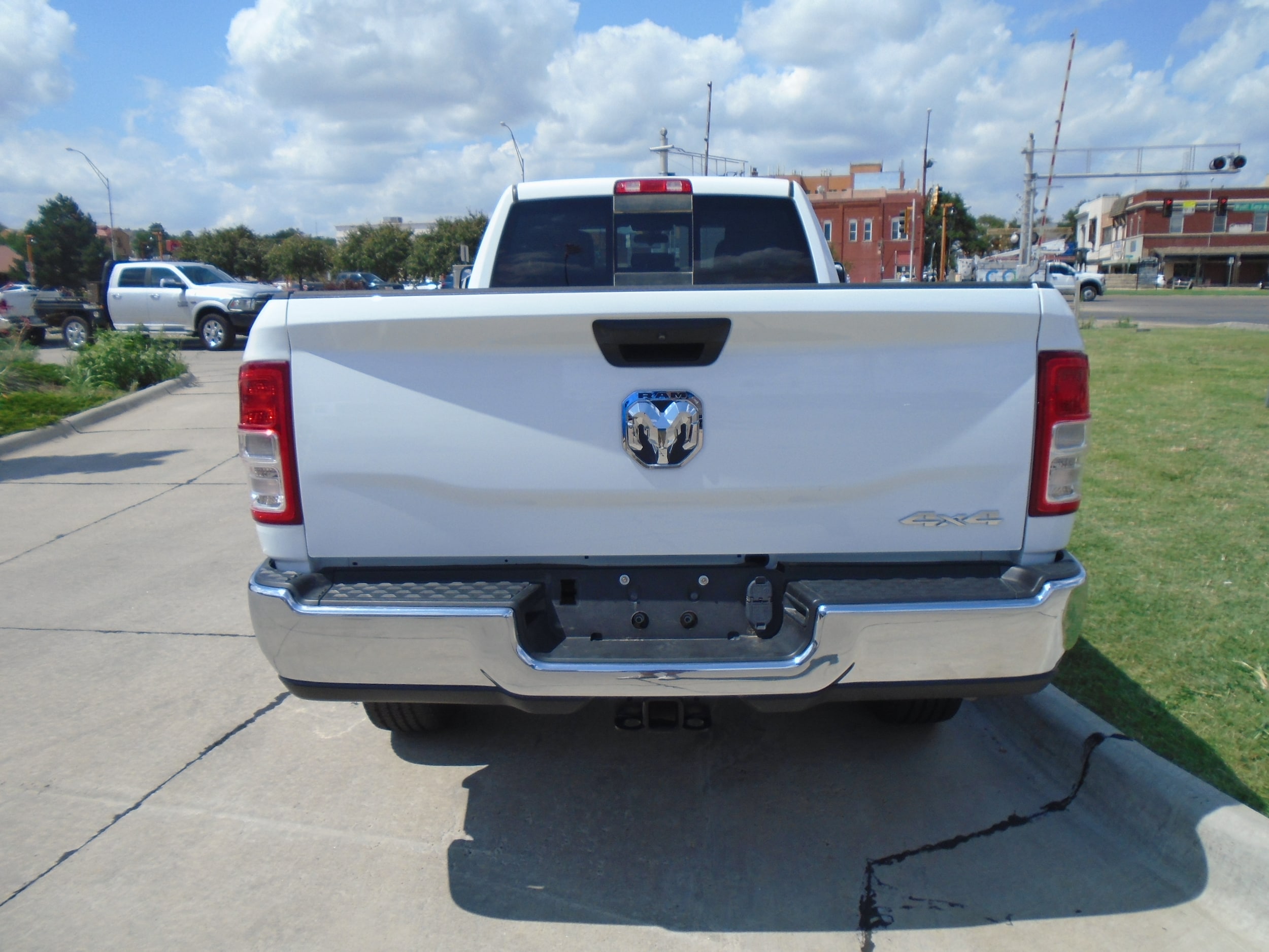 Used 2022 RAM Ram 2500 Pickup Tradesman with VIN 3C6UR5HL1NG290553 for sale in Dodge City, KS