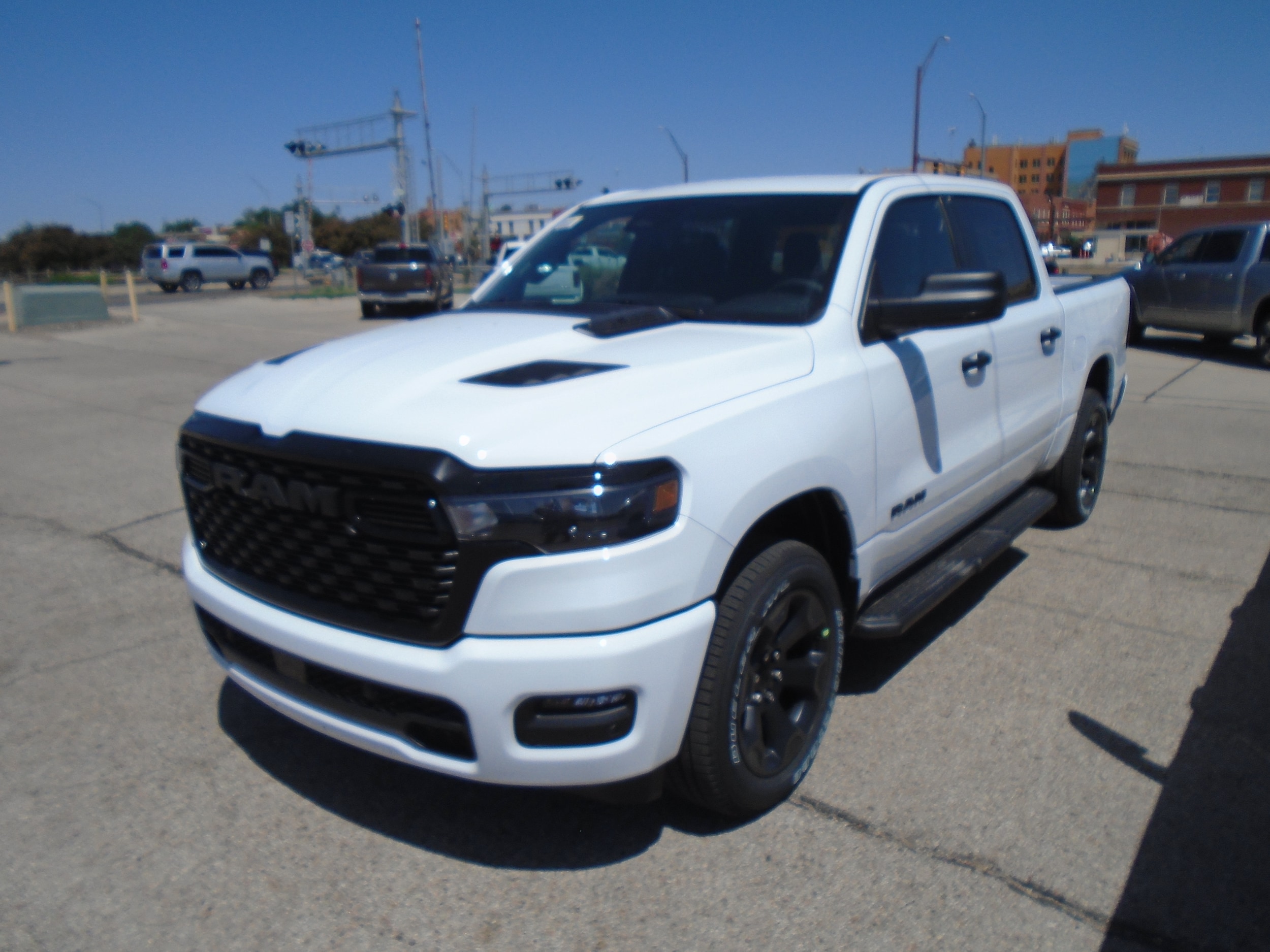 2026 RAM 1500 Express 4x4 Crew Cab 5'7's photo
