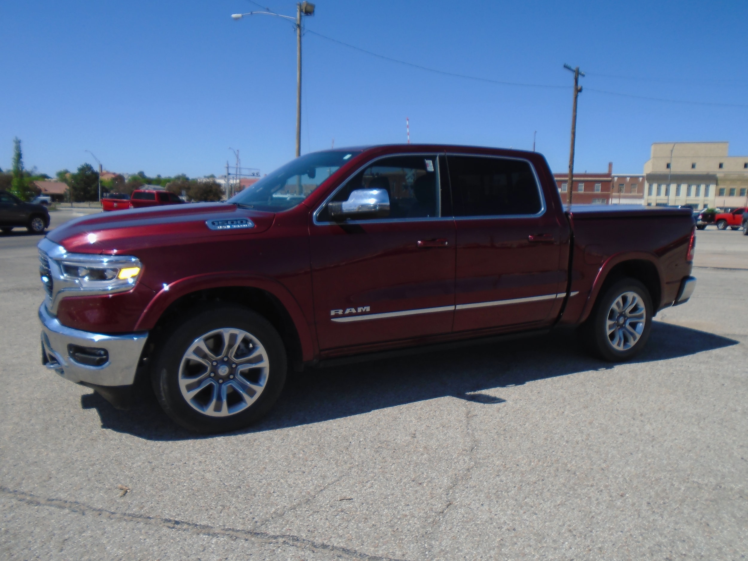 2024 RAM 1500 Limited 4x4 Crew Cab 5'7's photo