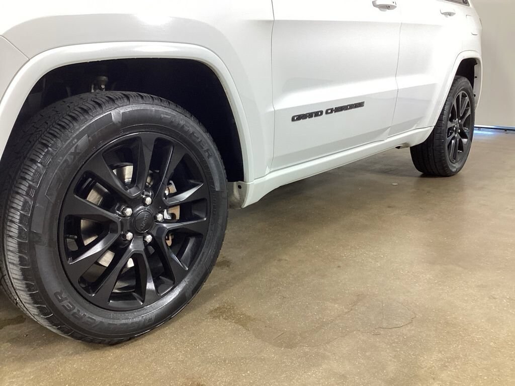 Used 2018 Jeep Grand Cherokee Laredo 4x4 SUV