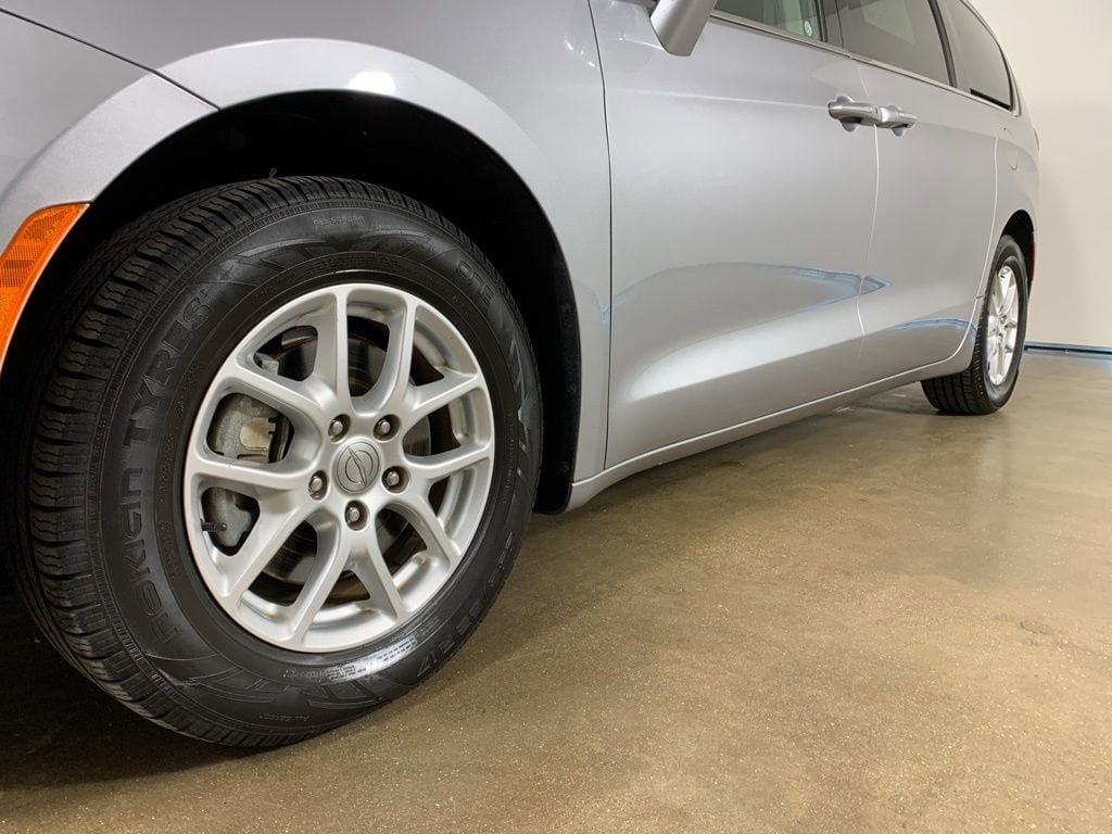 Certified 2020 Chrysler Pacifica Touring Van Passenger Van