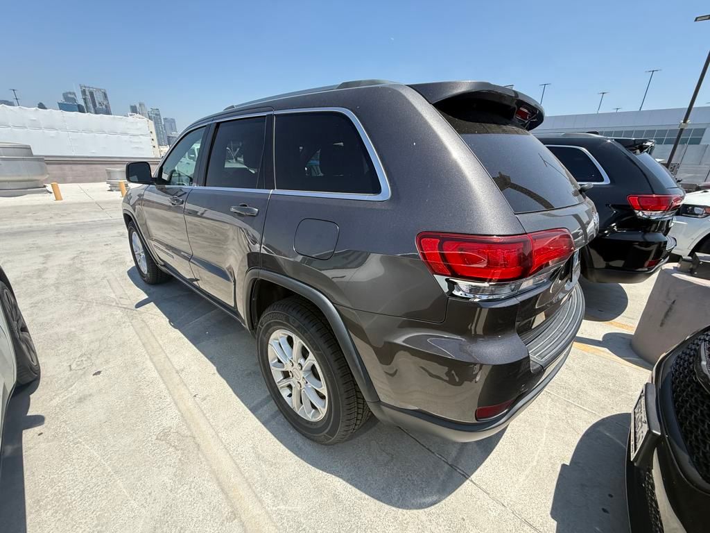 2021 Jeep Grand Cherokee Laredo E photo 4