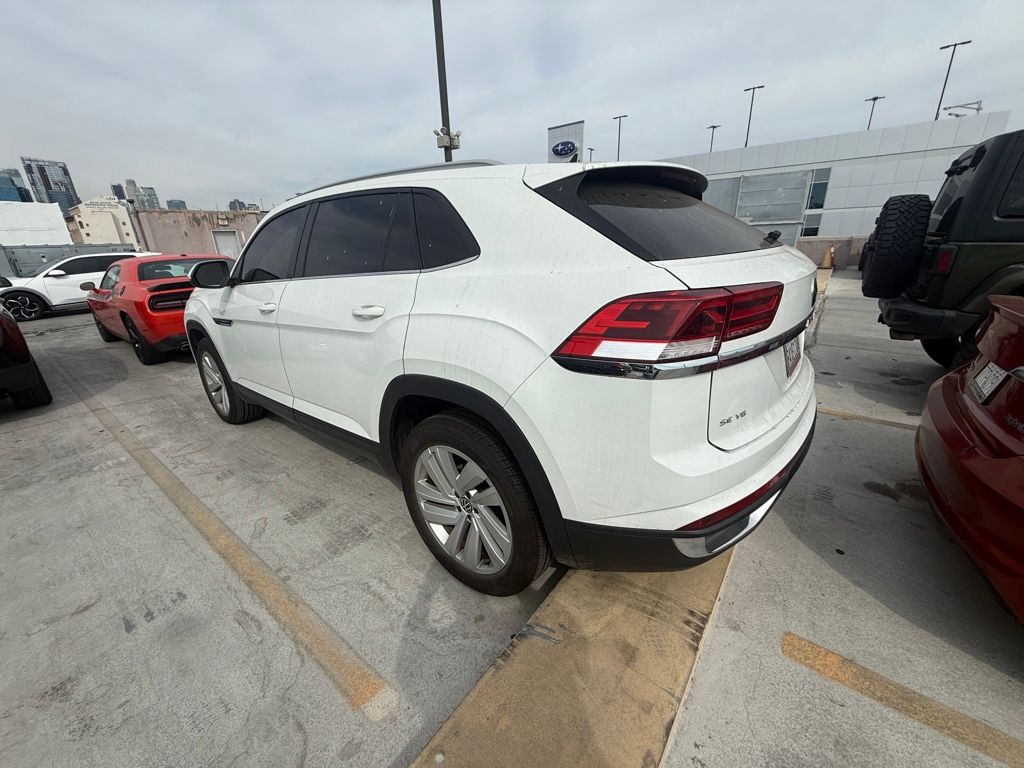 2022 Volkswagen Atlas Cross Sport V6 SE Technology photo 4