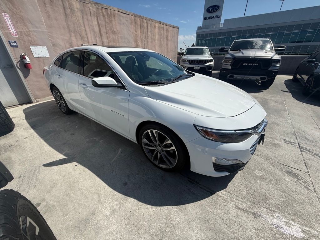 2023 Chevrolet Malibu 1LT photo 2