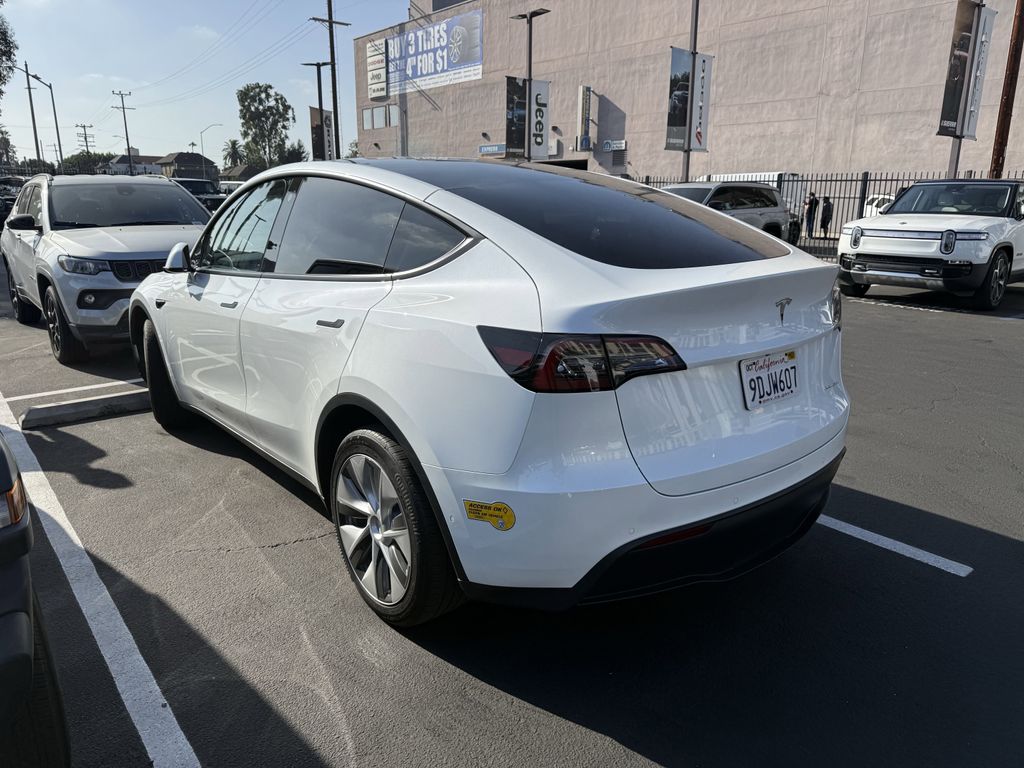 Used 2022 Tesla Model Y Long Range with VIN 7SAYGDEE1NF559210 for sale in Kansas City