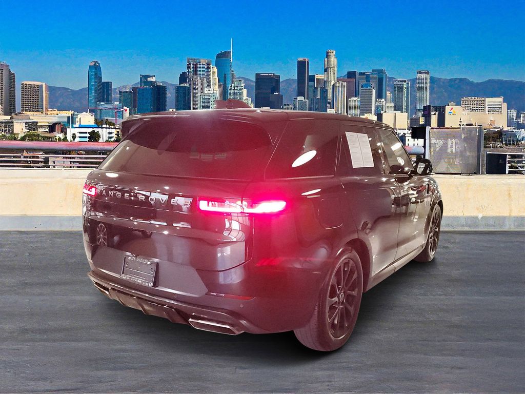 2025 Land Rover Range Rover Sport SE photo 4