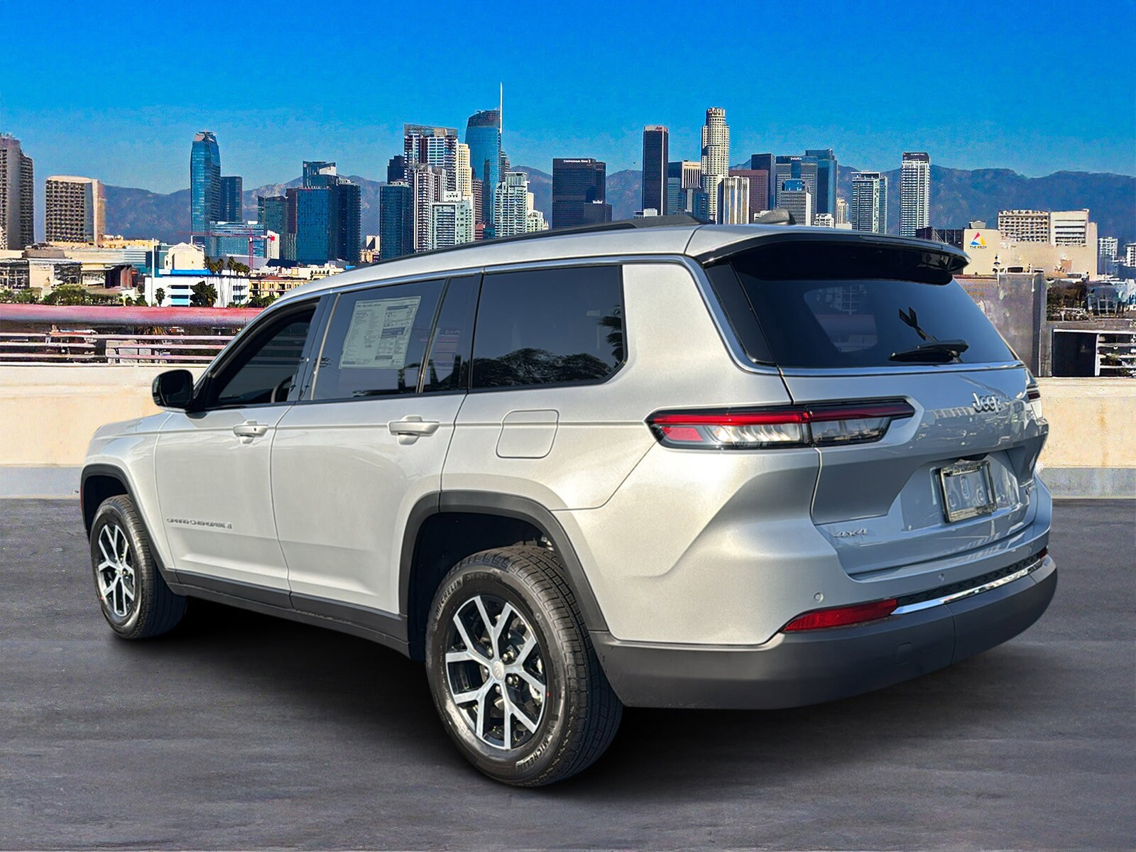 2025 Jeep Grand Cherokee L photo 4
