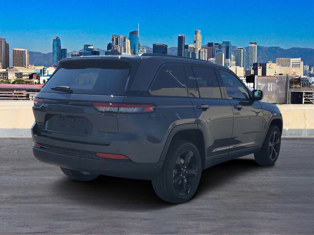 2025 Jeep Grand Cherokee Altitude X photo 4