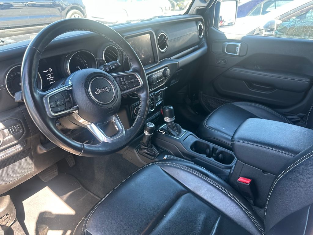 2022 Jeep Wrangler Unlimited Sahara 4xe photo 4