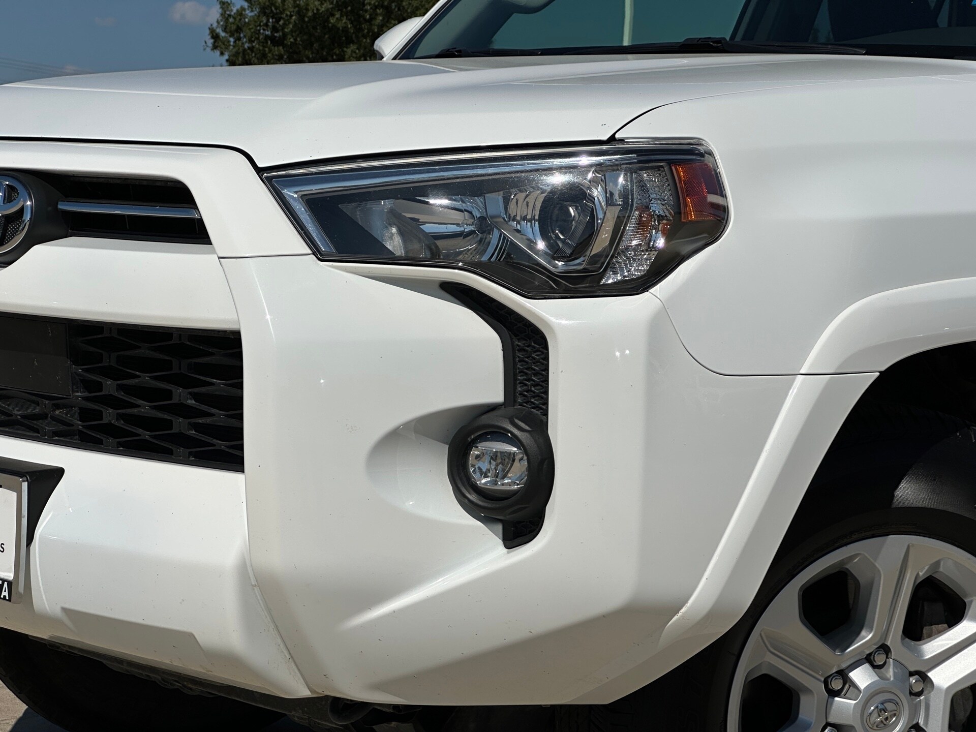 2024 Toyota 4Runner SR5 photo 3